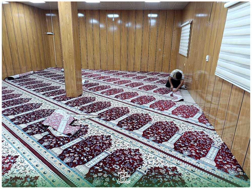 فرش نمازخانه محرابی رنگ زرشکی